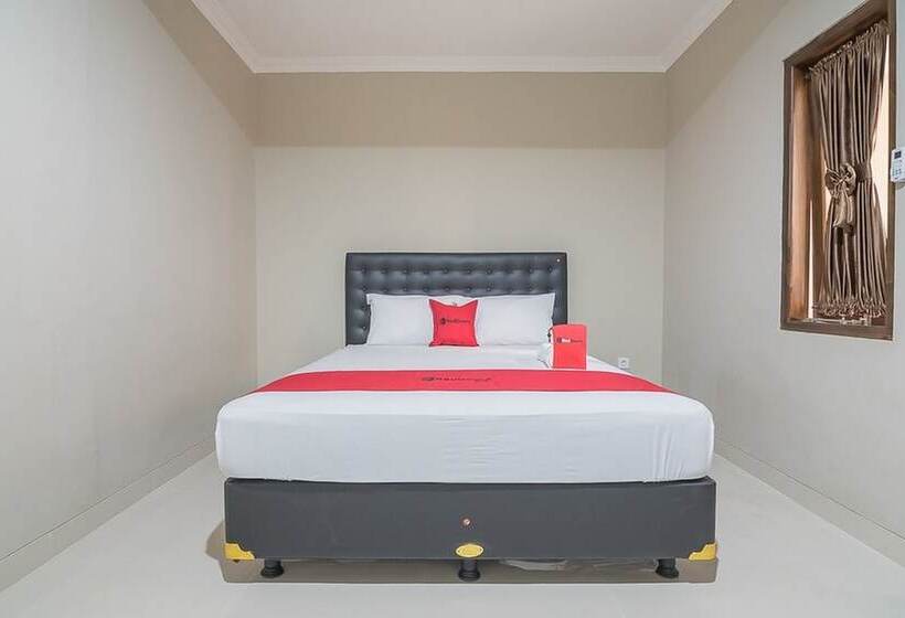 Номер Стандарт, Reddoorz Near Ambarukmo Yogyakarta 2