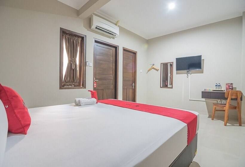 Номер Стандарт, Reddoorz Near Ambarukmo Yogyakarta 2