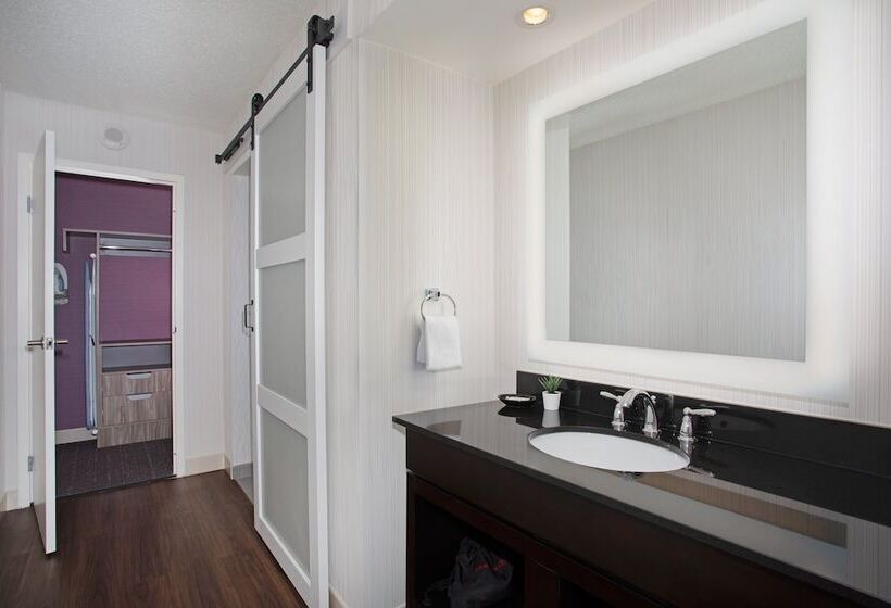 חדר סטנדרט שתי מיטות זוגיות, Crowne Plaza Kansas City Downtown, An Ihg