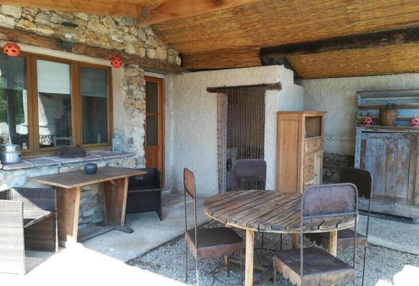 Номер Стандарт Вид на Город, La Ferme Constantin
