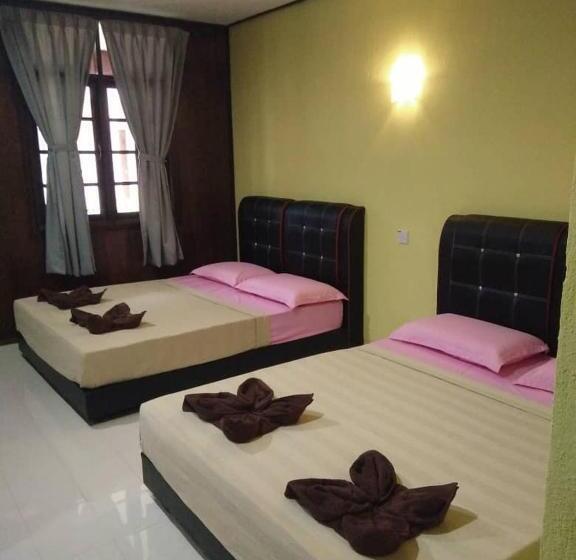 اتاق خانوادگی با چشم‌انداز باغ, Samudra Beach Chalet