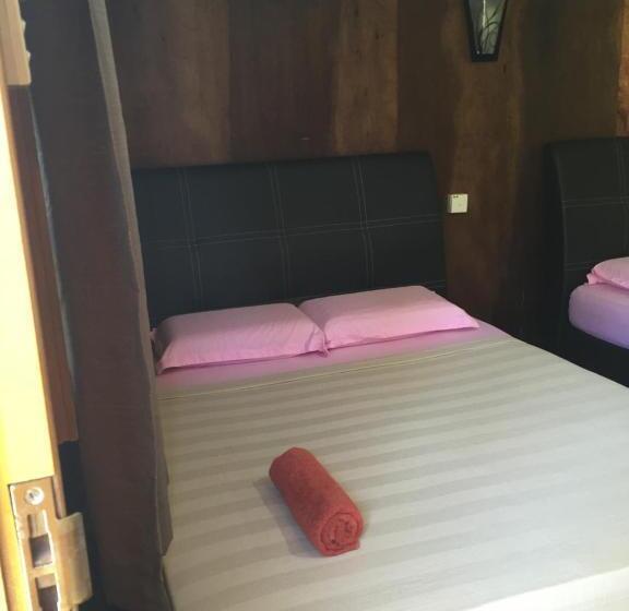 اتاق خانوادگی با چشم‌انداز باغ, Samudra Beach Chalet