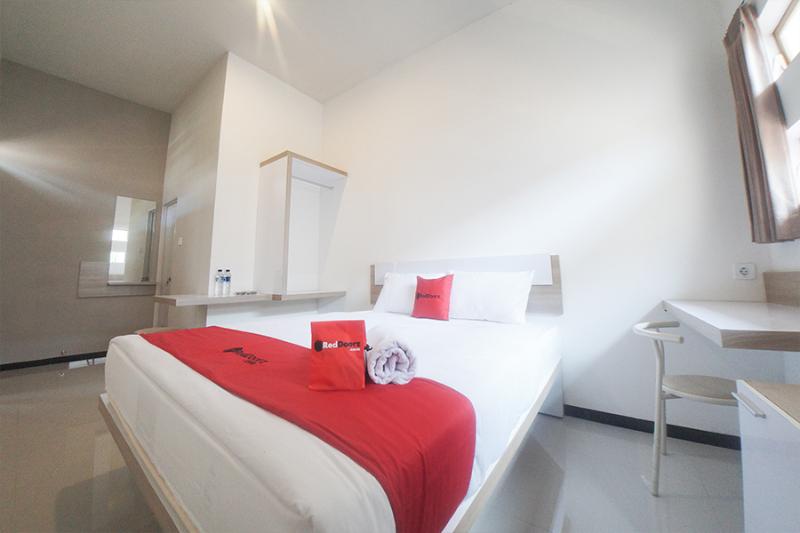 Номер Стандарт, Reddoorz Syariah Near Transmart Mx Malang