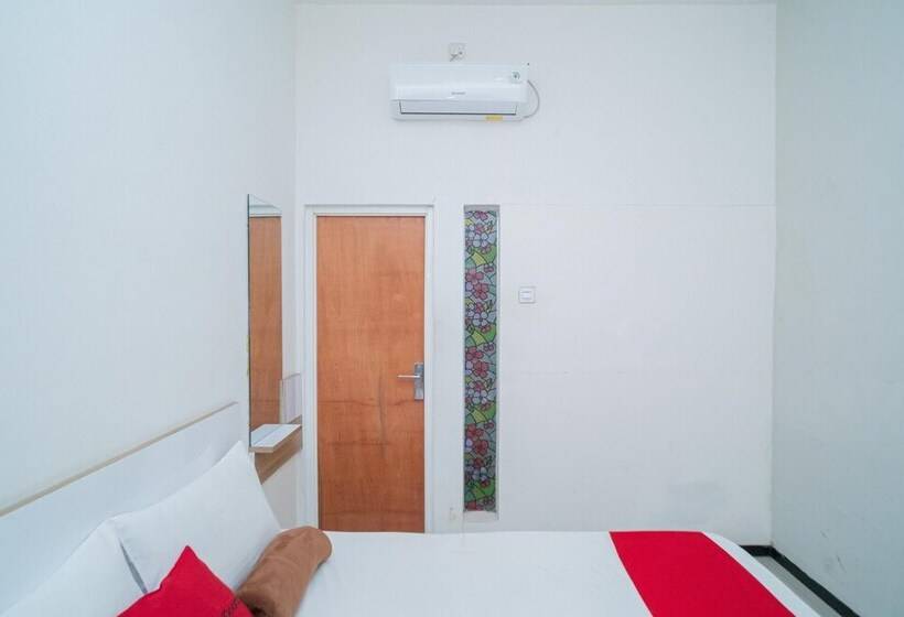 Номер Стандарт, Reddoorz Syariah Near Transmart Mx Malang