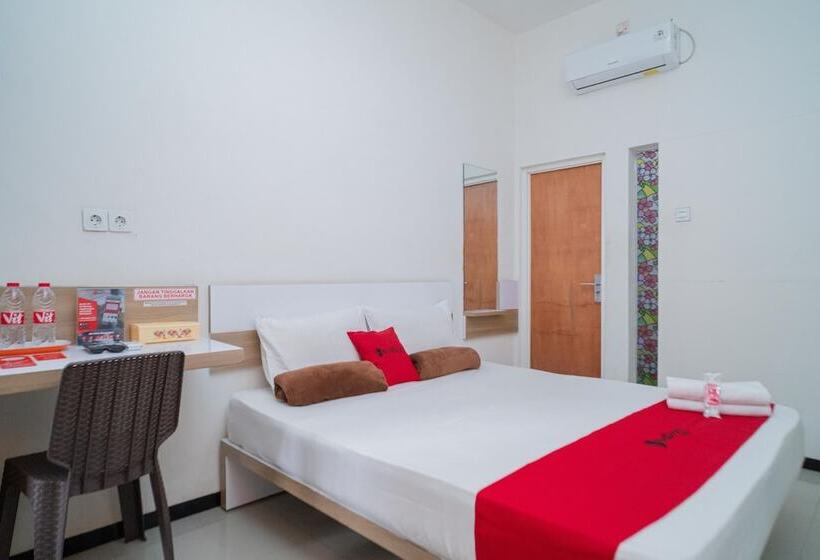 Номер Стандарт, Reddoorz Syariah Near Transmart Mx Malang