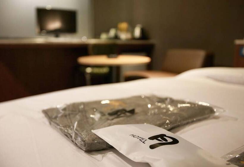 Номер Deluxe, Pyeongtaek Moon