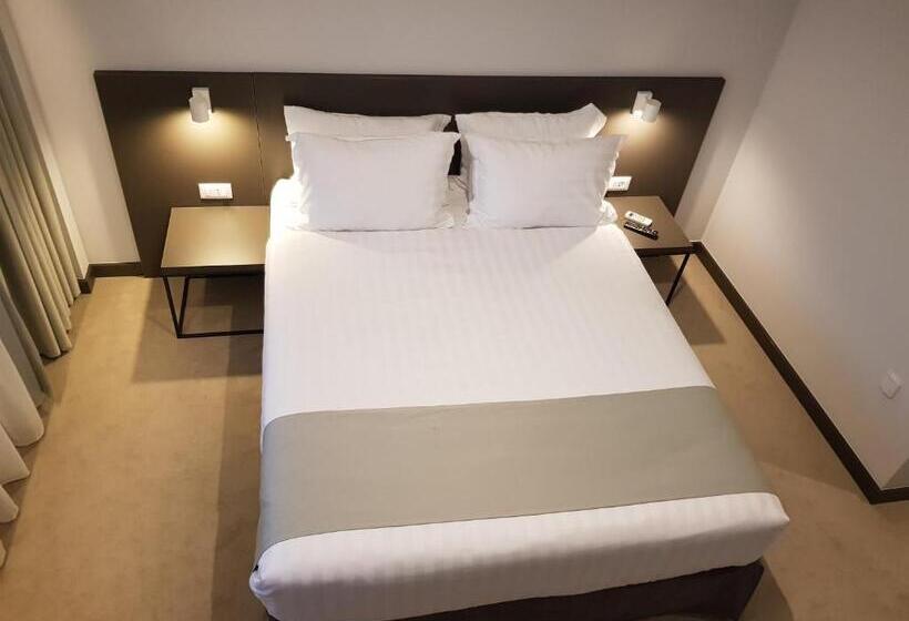 标准间, Novo Boutique