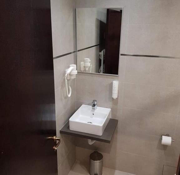 标准间, Novo Boutique