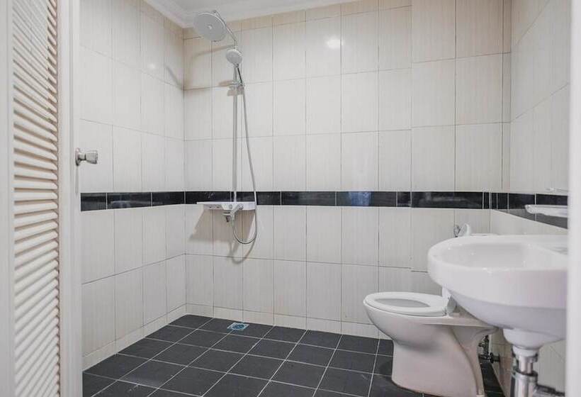 Номер Стандарт, Reddoorz Plus Near Pelabuhan Merak