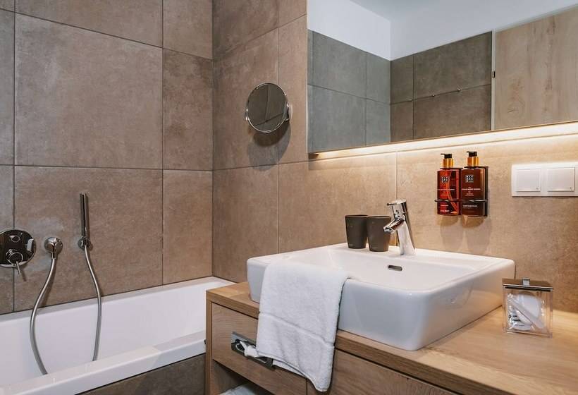 Пентхаус Люкс, Elements Resort Zell Am See; Bw Signature Collection
