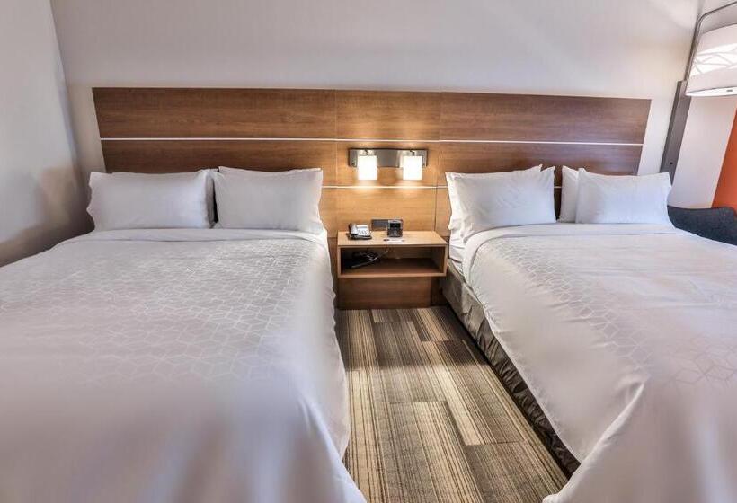 适合残疾人使用的标准间, Holiday Inn Express & Suites   Nashville Metrocenter Downtown, An Ihg