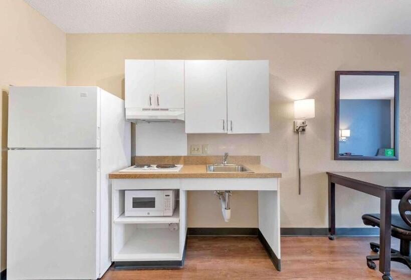 Студия Стандарт, Extended Stay America Suites  Charlotte  University Place