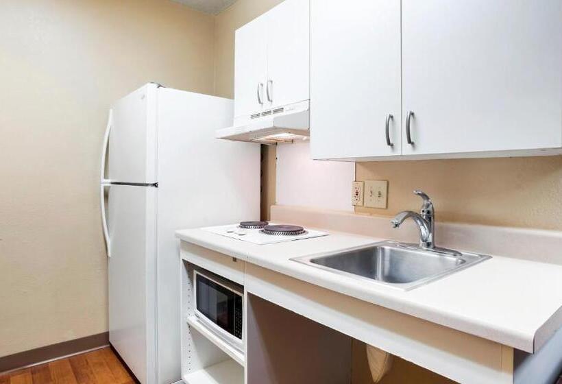 Номер Стандарт Адаптированный для Инвалидов, Home 1 Suites Extended Stay
