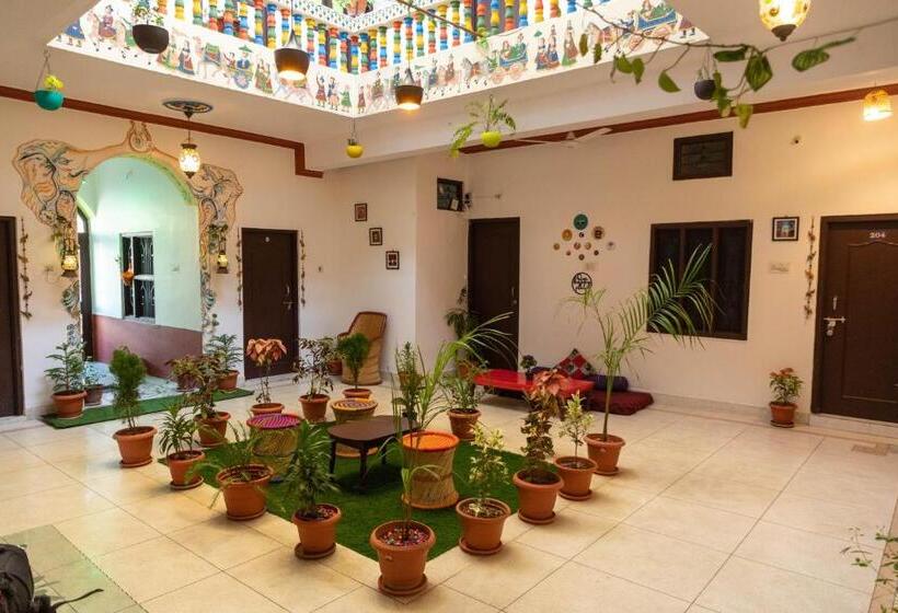 经济房, Tulsi Palace