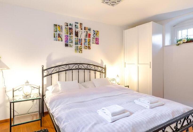דירת 2 חדרים עם טרסה, Apartments And Rooms With Wifi Split   16550
