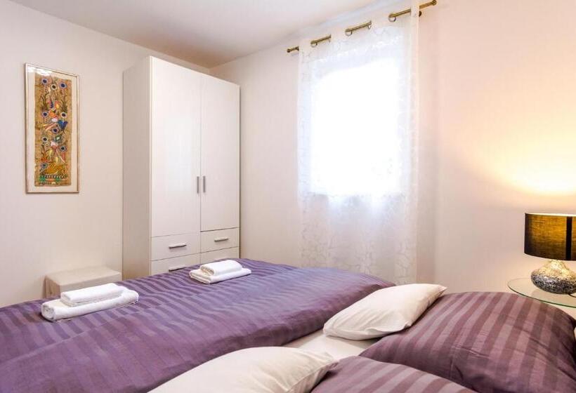 דירת חדר עם טרסה, Apartments And Rooms With Wifi Split   16550