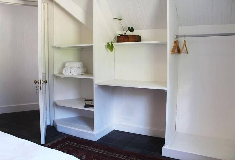 Номер Классика Двуспальная Кровать, Moffid's Place