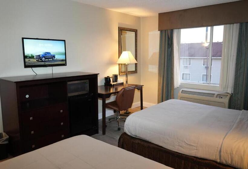 Номер Стандарт 2 Двуспальные Кровати, Copley Inn & Suites, Copley   Akron