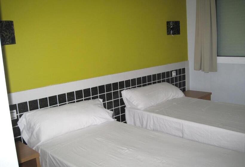 スタンダードルーム, Hostal Ducal Ii