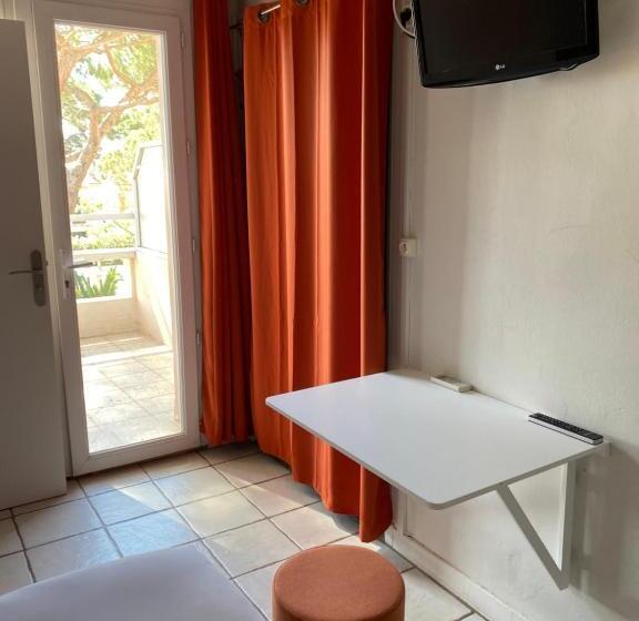 스탠다드 테라스 룸 바다 전망, Le Ceinturon