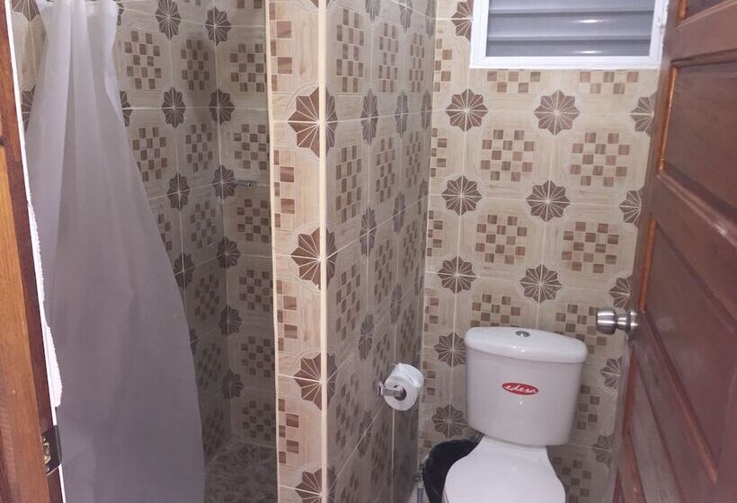 اتاق لوکس, Matus Guest House