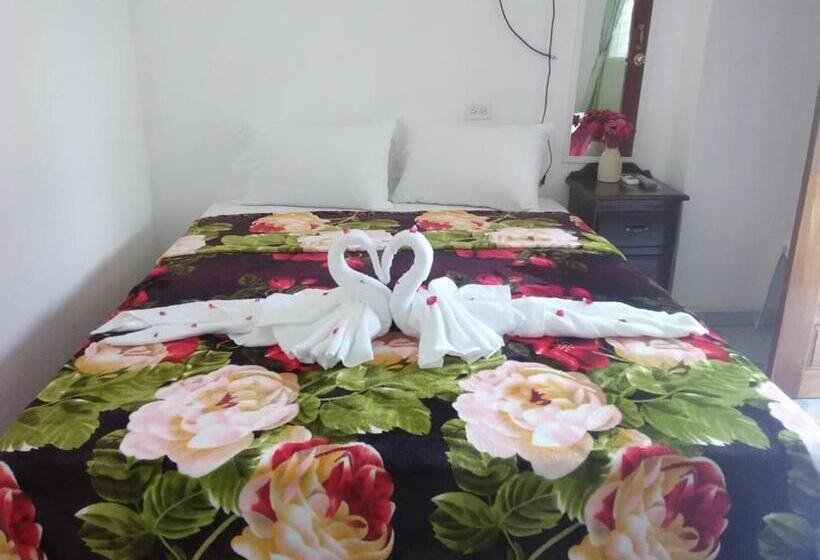 اتاق لوکس, Matus Guest House