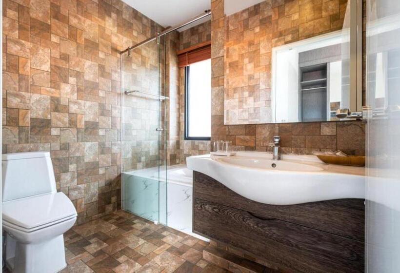 Habitació Estàndard amb Terrassa, The Thames Pool Access Resort & Villa   Sha Extra Plus