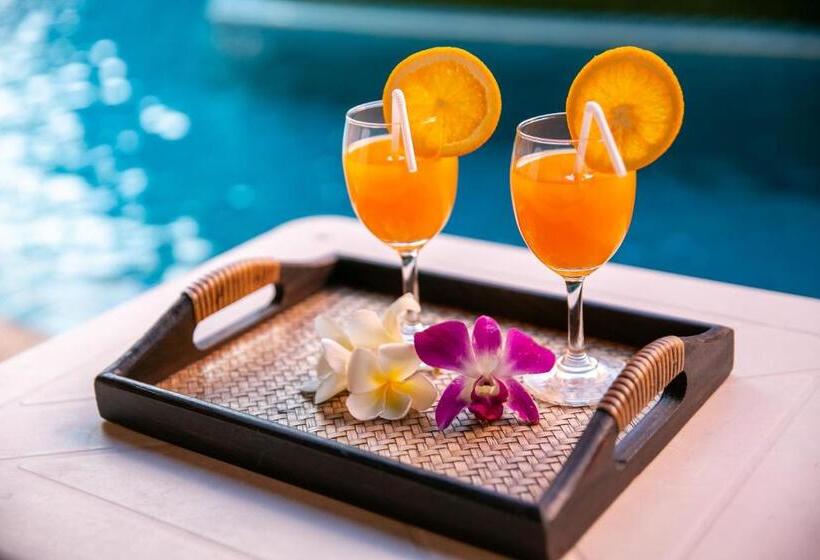 اتاق استاندارد چهارنفره با بالکن, The Thames Pool Access Resort & Villa   Sha Extra Plus