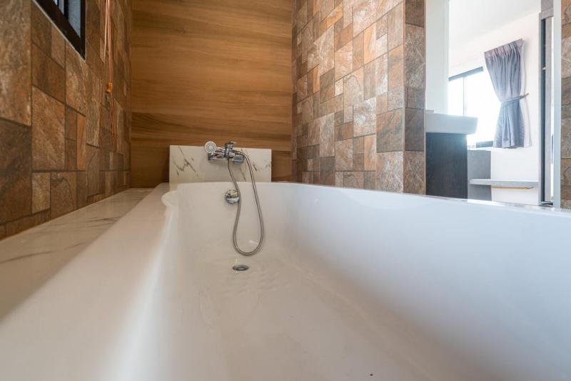 اتاق لوکس, The Thames Pool Access Resort & Villa   Sha Extra Plus