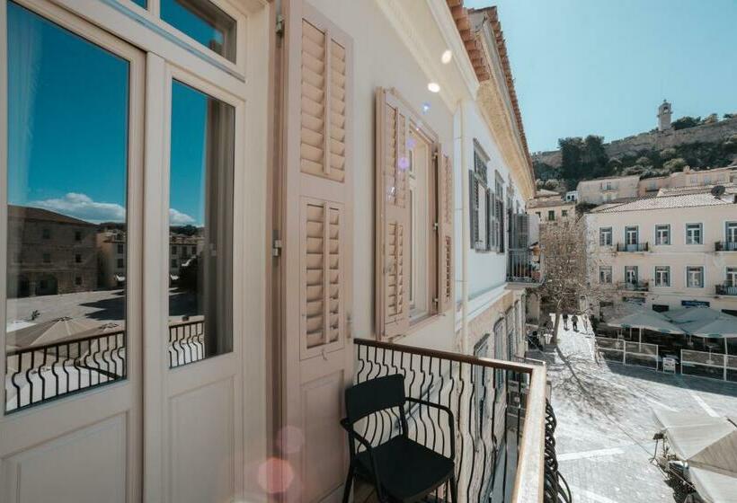 Полулюкс, Castellano Hotel & Suites