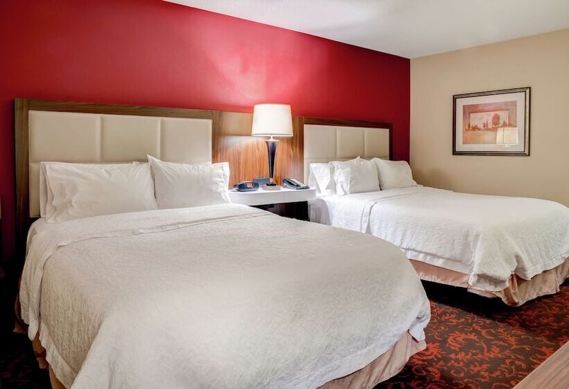 Номер Стандарт Адаптированный для Инвалидов, Hampton Inn St Joseph
