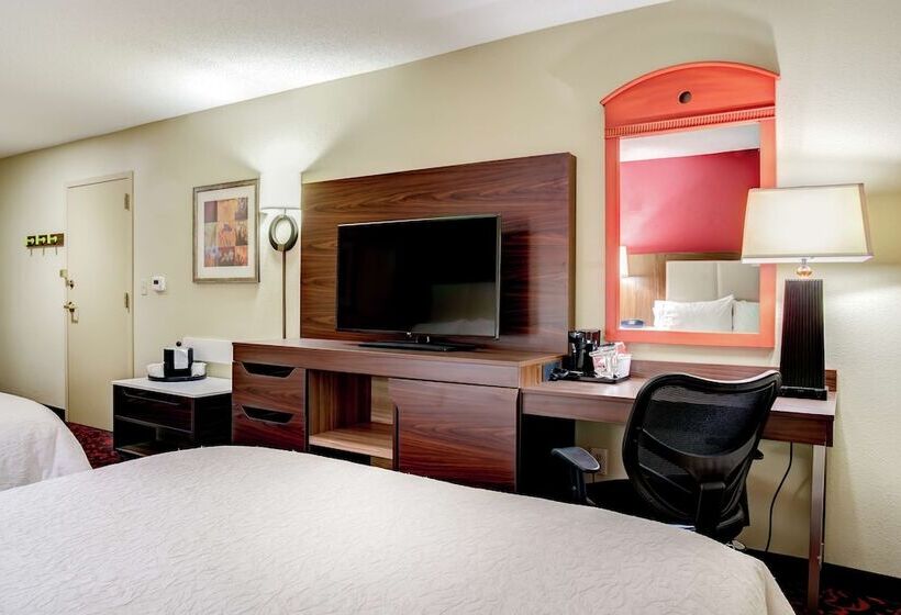 Номер Стандарт Адаптированный для Инвалидов, Hampton Inn St Joseph