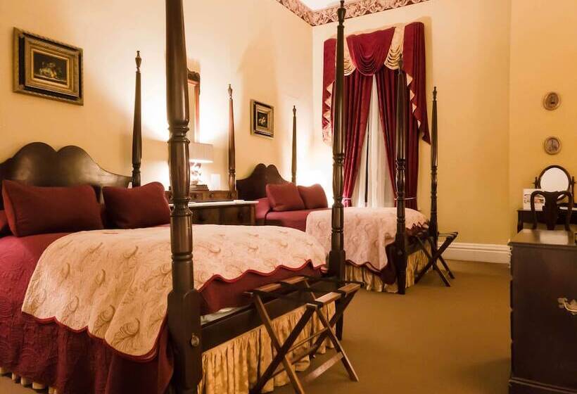 Номер Стандарт 2 Двуспальные Кровати, The Guest House Historic Mansion