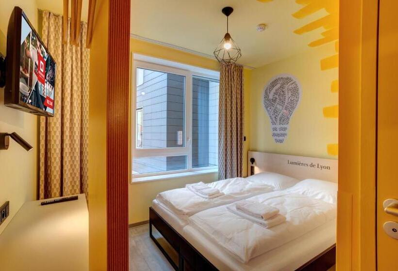 Номер Стандарт, Meininger Hotel Lyon Centre Berthelot