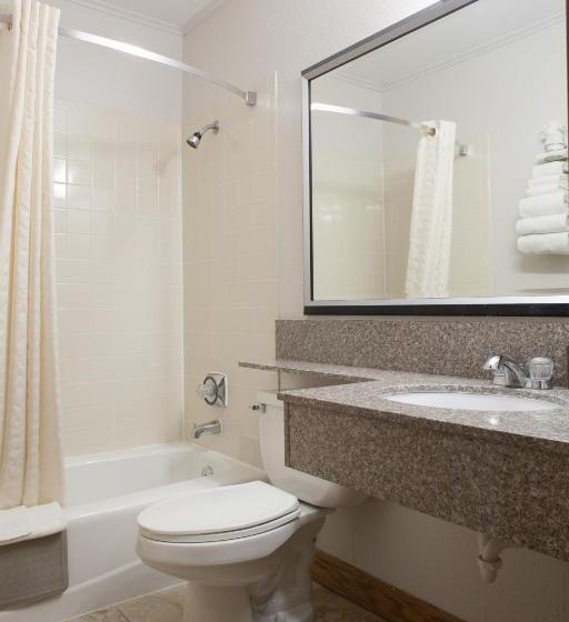 Стандартный Номер Кровать Кинг, Heartland Inn Coralville