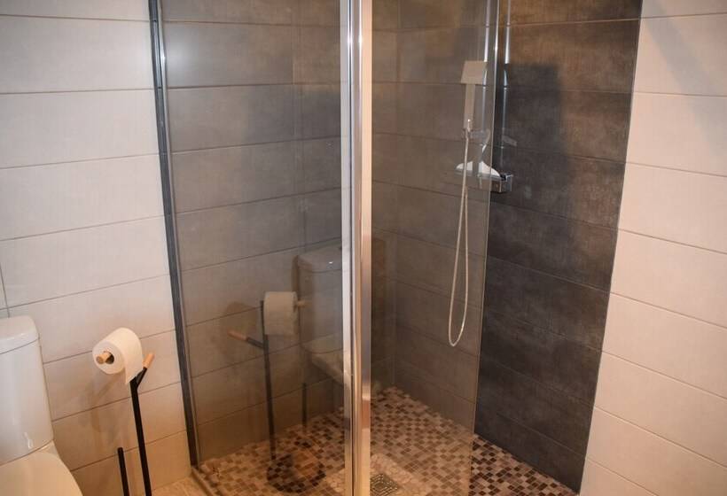 Номер Стандарт, La Villa 13&15