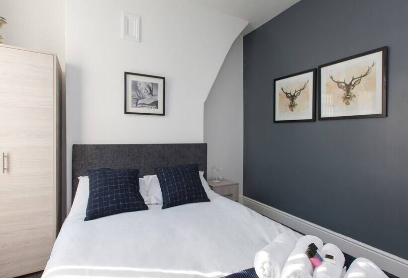 Номер Стандарт Совместная Ванная, Townhouse @ Newlands Street Stoke