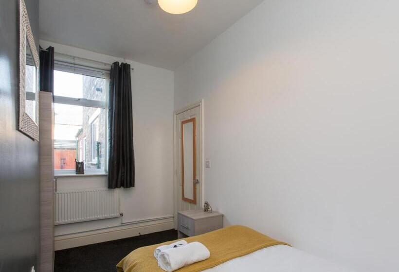 Номер Стандарт Совместная Ванная, Townhouse @ Newlands Street Stoke