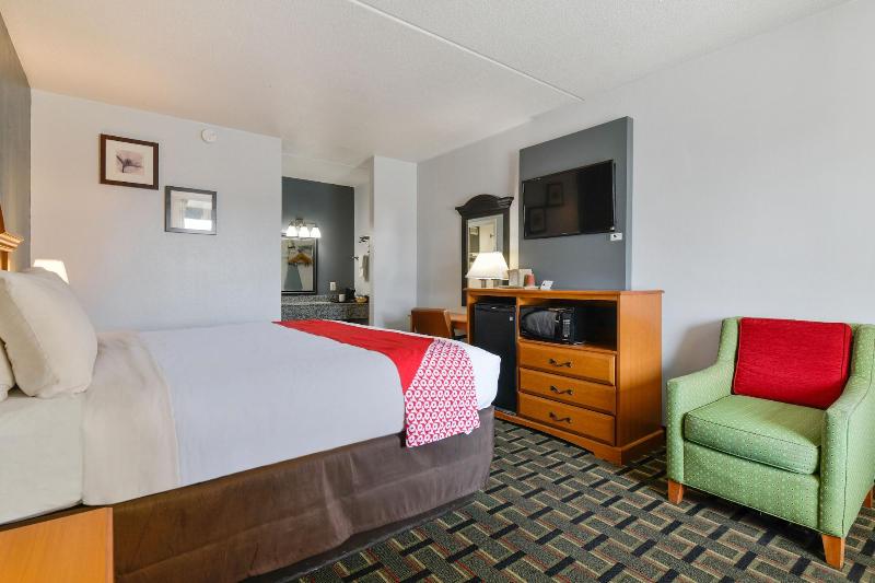 스탠다드 룸 킹사이즈 침대, Lake Park Inn Express
