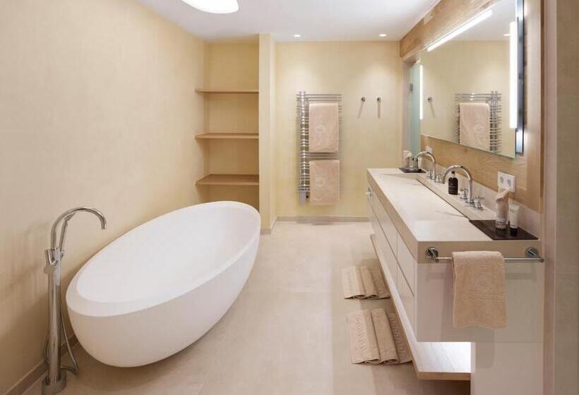 Полулюкс Повышенной Комфортности, Cocoon   Alpine Boutique Lodge