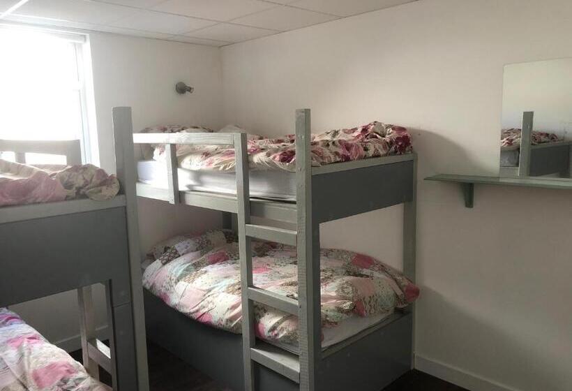 Четырехместный Номер Economy, Greenway & Copper Coast Hostel
