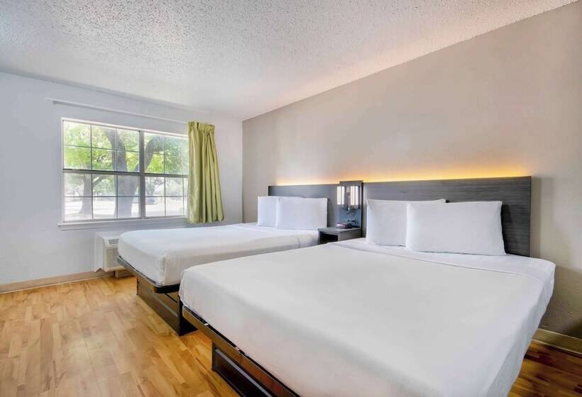 Номер Стандарт 2 Двуспальные Кровати, Studio 6san Antonio, Tx  Six Flags