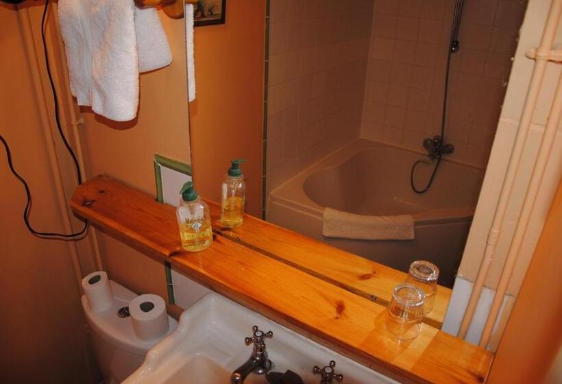 Номер Стандарт, Chambres Chez Mounie
