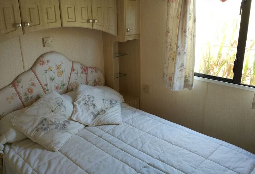 高级洋房, Camping Iznate