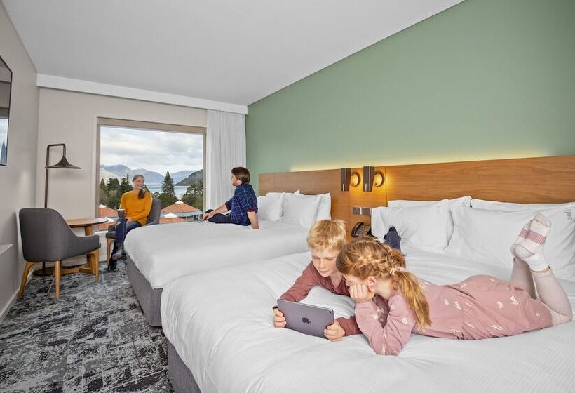 스탠다드 룸 더블 침대 2개, Holiday Inn Express & Suites Queenstown, An Ihg