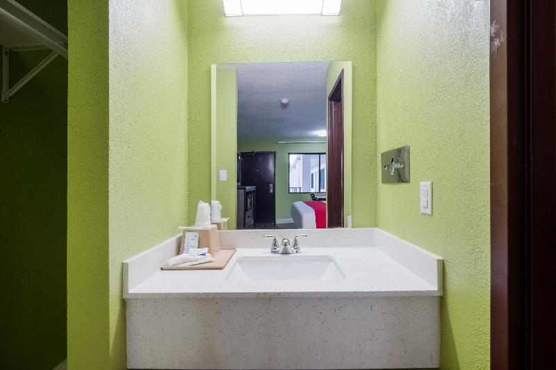 스탠다드 룸, Holiday Inn Express & Suites Queenstown, An Ihg