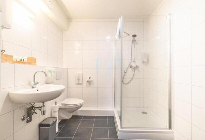 이코노미 룸, Pink Flamingo Boutique Hostel
