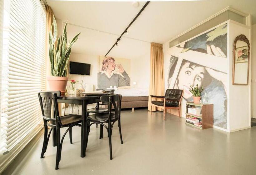 수피리어 트리플 룸, Pink Flamingo Boutique Hostel