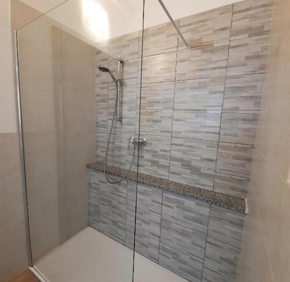 Четырехместный Номер Стандарт с Балконом, Bed & Breakfast Torrechiara