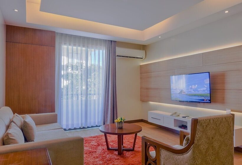 带2个卧室的套房, Mansion Garden